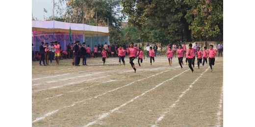 संत मैरिज इंग्लिश स्कूल के खेलकूद प्रतियोगिता में आदित्य राज का जलवा, दौड़ व लंबी कूद में प्रथम